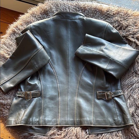 Elegant Women's Olive Green Leather Jacket SZ LG - Picture 6 of 9